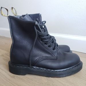 Dr. Martens Women's Boots Us Size 6, UK Size 4